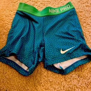 Youth Nike Pro